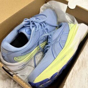 NIB WOMEN'S ASICS KAYANO 30 - 404